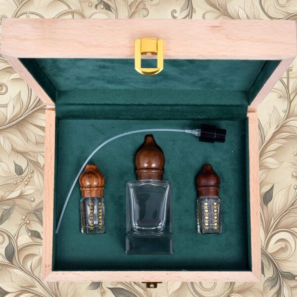 Royal Specialty Gifting set | With Forever Perfume + 2 Pieces of 3 mL Attar of your choice